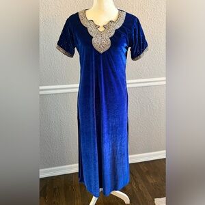 Vintage First Lady Blue Velvet Kaftan Dress S/M Gold Beaded Embroidered Caftan